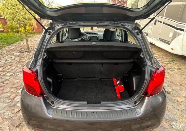 Toyota Yaris cena 42990 przebieg: 91000, rok produkcji 2014 z Kartuzy małe 277